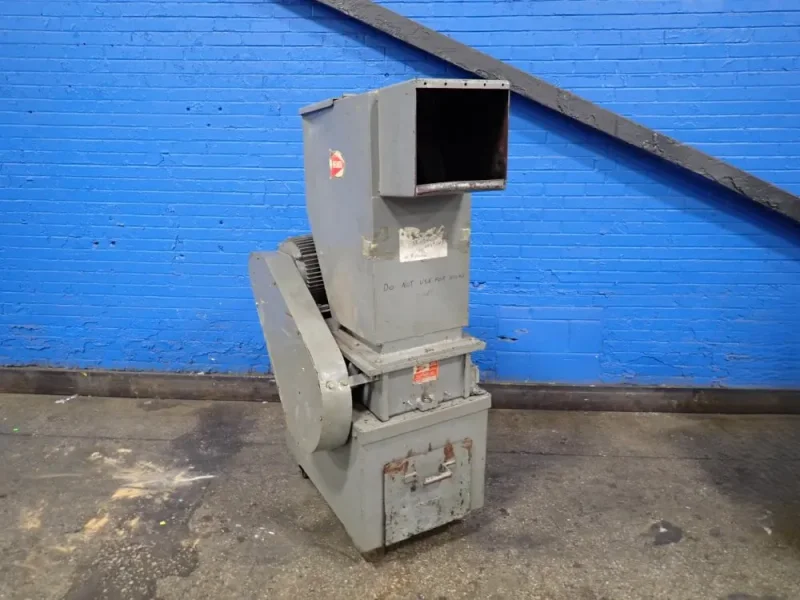 NELMORE 21" X 12" X 12" PLASTIC GRANULATOR  -  G1012M1