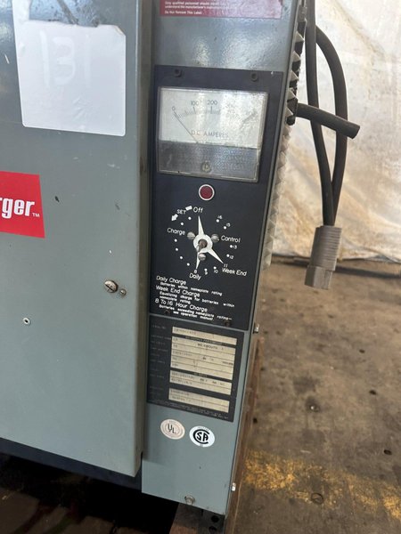 36 VOLT HOBART ACCUR-CHARGER 1400C3-18 BATTERY CHARGER. STOCK # 0255824