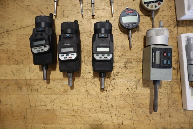 Digital Indicators and Travel Handhweel Indicators- Auction Item