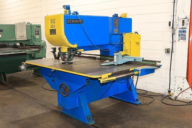 30 TON STRIPPIT SEMI-AUTOMATIC FABRICATOR  MODEL SUPER 30/30