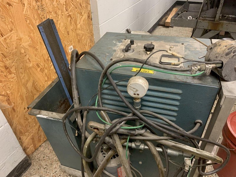 Uni-Tek Tap Burner/Disentegrator, Model 100-D, S/N 073030.