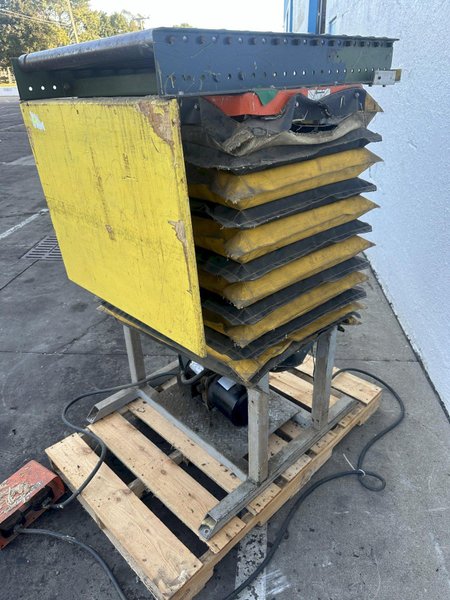 550 BISHAMON HYDRAULIC SCISSOR LIFT TABLE: STOCK #78830