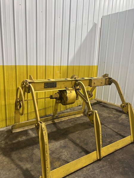 10,000 LBS CULLEN FRIESTEDT ADJUSTABLE PARALLELOGRAM SHEET LIFTER: STOCK #17887