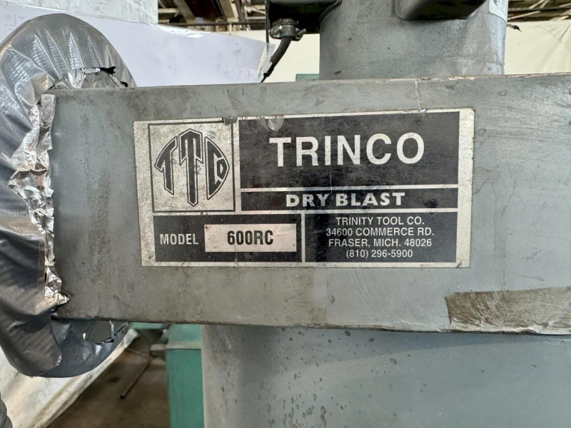 40" x 40" TRINCO 40X40SE DELUXE MANUAL BLAST CABINET &amp; DUST COLLECTOR: YOBRO #25758