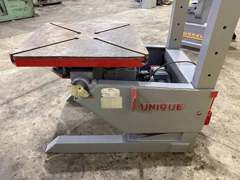 3,000 LBS READCO - UNIQUE MODEL #UPC-30-6 MC POWERED WELDING POSITIONER: YOBRO #25846