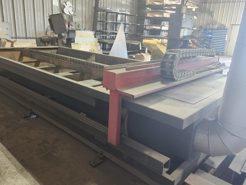 6′ x 12′ Koike Aronson M-612 Plasma Table, 2003 (rebuilt in 2011) – Hypertherm HPR130XD, 130 Amps