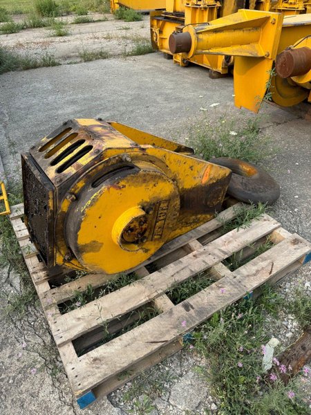 75 TON X 57' SPAN CRANE MFG OVERHEAD BRIDGE CRANE. STOCK  # 0790324