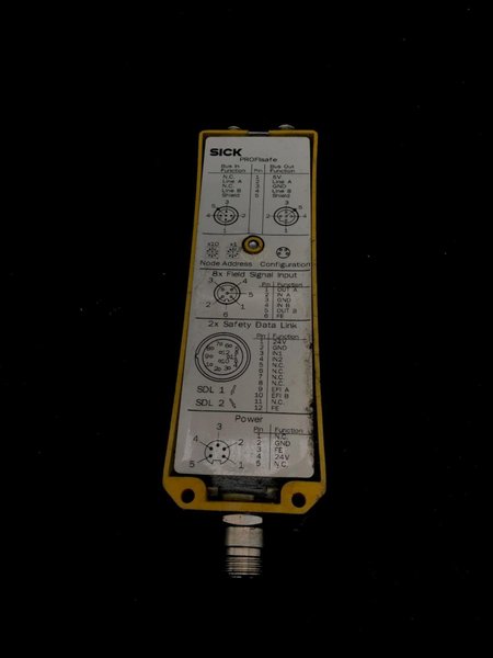 SICK UE4155-01BC700 Safety Controller 1024057 USED