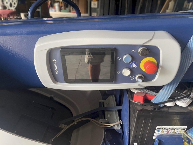 ROBOPAC Robot S7 w/ 110" Maximum Load Height Mast, R-Connect Remote Monitoring System, Blue Light Safety Beacon