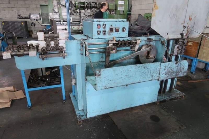 Lubow Model AR 250 Ring Roller