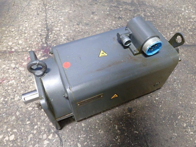 SIEMENS BRUSHLESS SERVO MOTOR  -  1FT5104-1AA71-1EA0