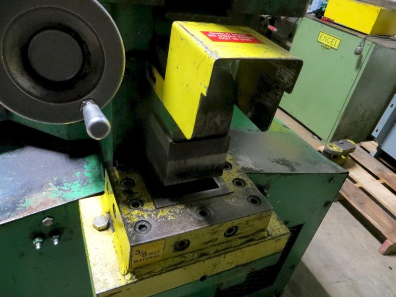 125 Ton Unihydro Hydraulic Ironworker Model P125-24