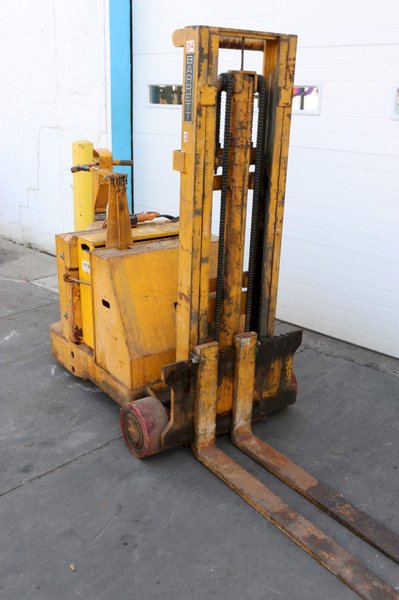 BARRETT POWER WALK BEHIND FORKLIFT: STOCK #70814