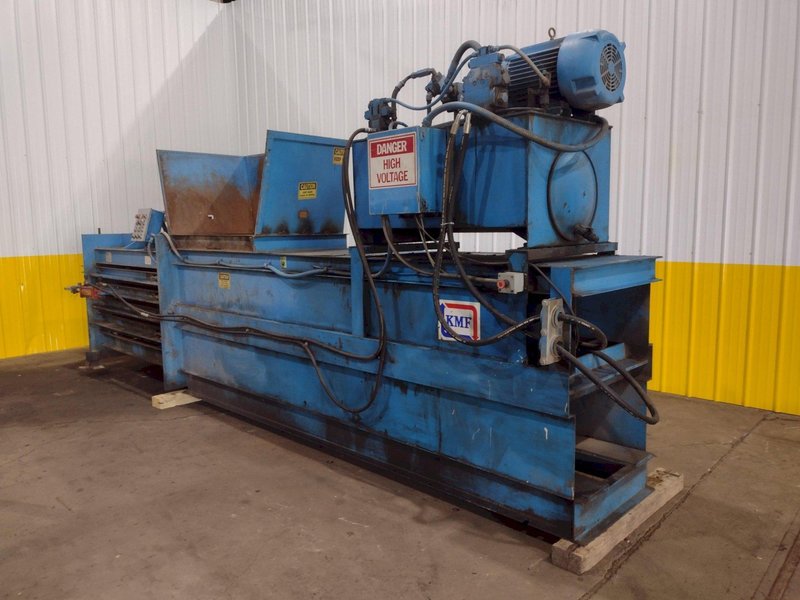 30&quot; X 40&quot; KMF MODEL 3040L CLOSED END HYDRAULIC HORIZONTAL BALER: STOCK #17911