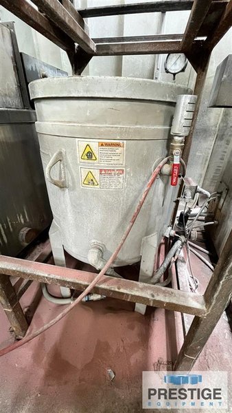 Flow 4&#039; x 4&#039; Mach 2 1313b CNC Water Jet