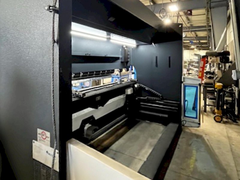 Accurl Genius Pro B40220 13′ x 248 Ton Press Brake