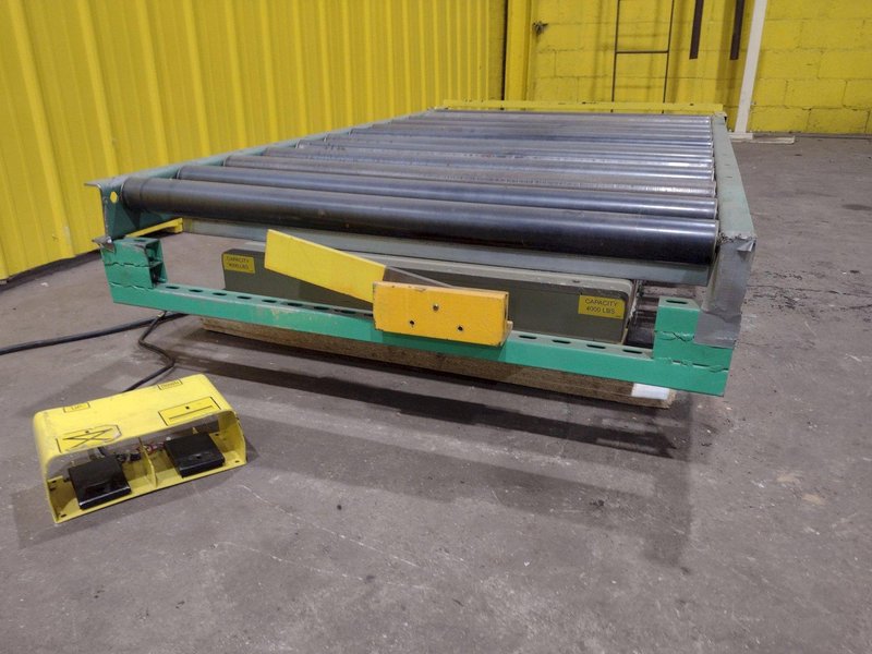 4,000 LBS X 60" X 30" SOUTHWORTH HYDRAULIC SCISSOR LIFT TABLE WITH 60X42 ROLLER CONVEYOR TOP, 110 VOLT: STOCK #20914