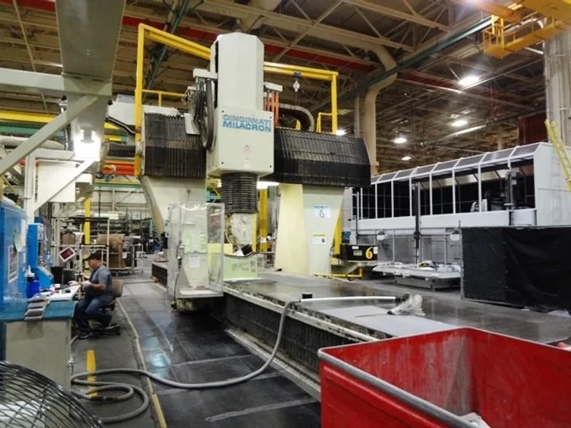 CINCINNATI MILACRON 1-SPINDLE 5-AXIS | Routers