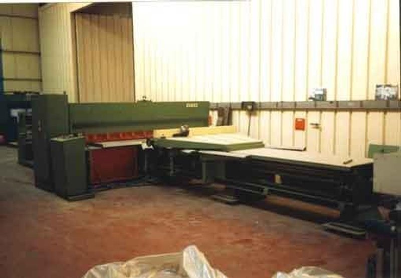 Front gauge - for shears CNC