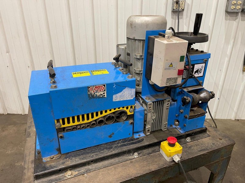 BLUEROCK MODEL WS 260 WIRE STRIPPER: STOCK #76693