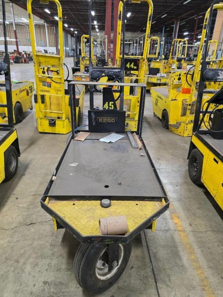 24 VOLT EZ-GO MODEL XI-640 TEXTRON CHASER/TUGGER CART #45: YOBRO #24641