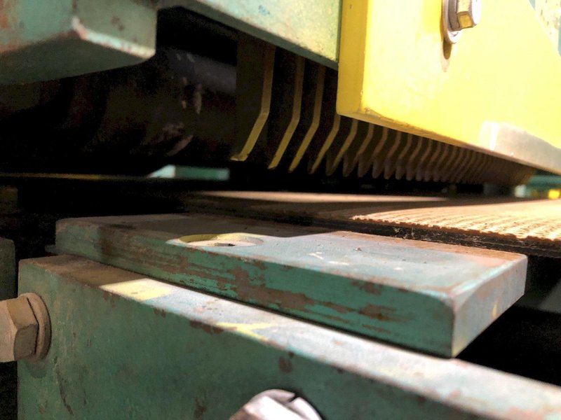 24&quot; TIMESAVER MODEL #325-1HDA 75 HP SINGLE HEAD HEAVY DUTY BELT GRINDER/SANDER: STOCK #16299