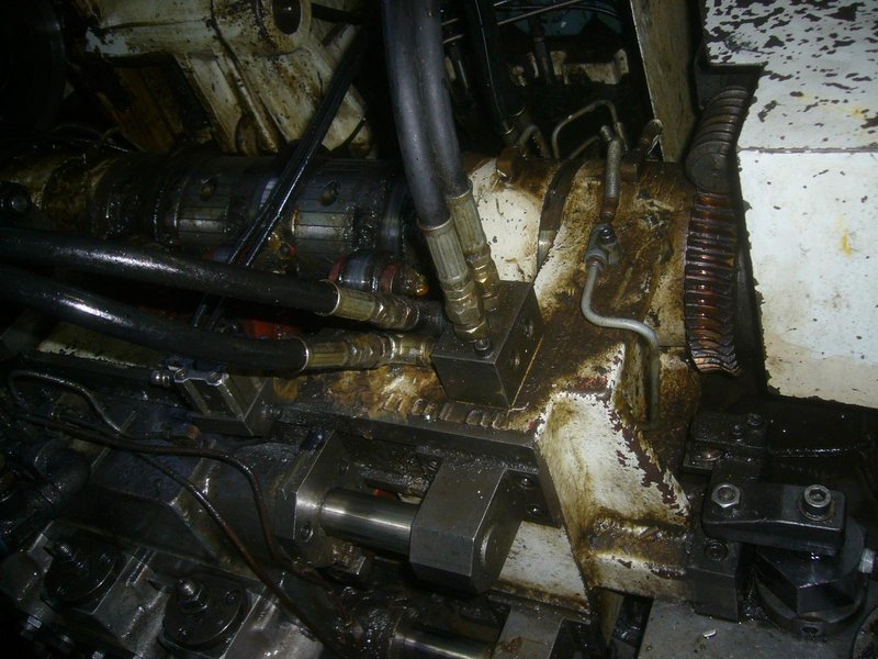 Asahi Sunac Model AF-1414-3 Three Die Progressive Header