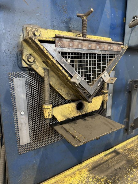 40 TON IRONCRAFTER MODEL 41-41 HYDRAULIC IRONWORKER. STOCK # 0559025.