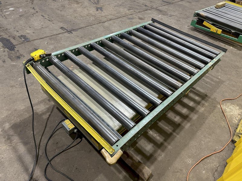 4,000 LBS X 60" X 30" SOUTHWORTH HYDRAULIC SCISSOR LIFT TABLE WITH 60X42 ROLLER CONVEYOR TOP, 110 VOLT: STOCK #20916