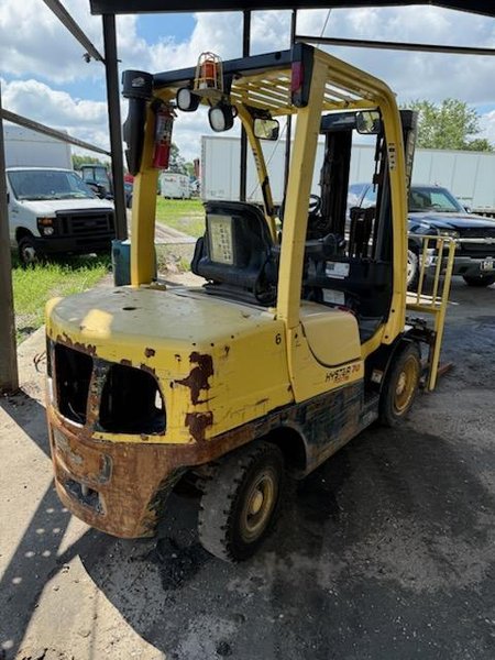 Hyster H70FT 7,000 lb LPG Cushion/Pneumatic Forklift, 2020 – Triple Mast, Side Shift (2)