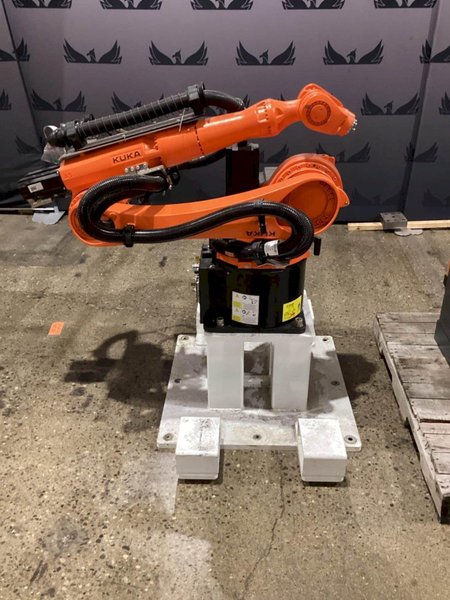 KUKA KR 20 R1810‑2/SEL CYBERTECH‑2 Robot w/ KR C4 Controller