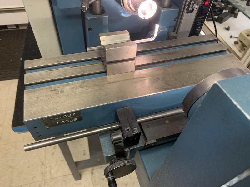 14&quot; DELTRONIC Model DH14 Bench Top Optical Comparator