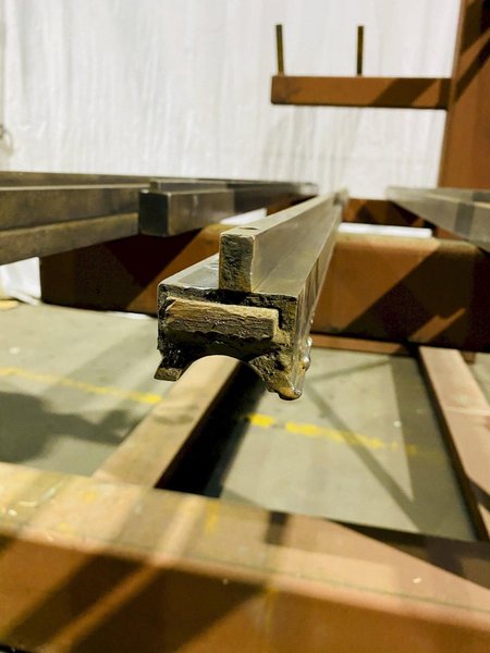 10&#039;2&quot; (122&quot;) PRESS BRAKE BOTTOM ROUND FEMALE DIE. STOCK 0100921