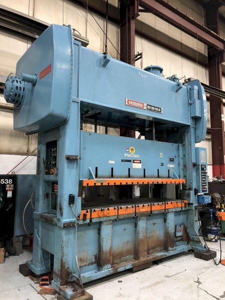 200 ton Niagara SC2-200-120-42 Straight Side Press