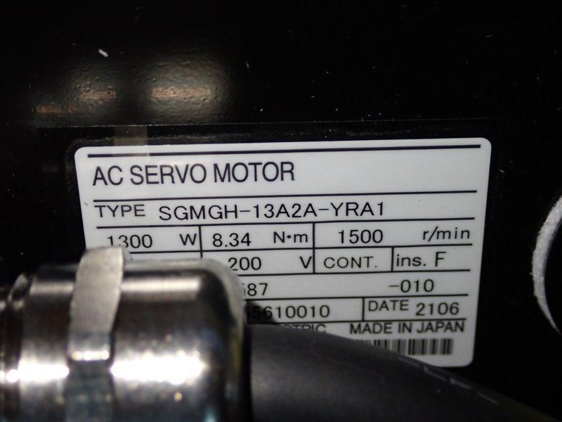 YASKAWA AC SERVO MOTOR  -  SGMGH-13A2A-YRA1