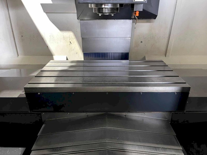 Hwacheon Vesta 1050B CNC Vertical Machining Center – 50 Taper Mill
