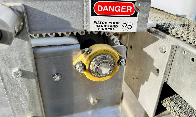 Burford Corp Model: SO72846  |   S.S. Bi-Directional Accumulation Table w/ 2-Motors