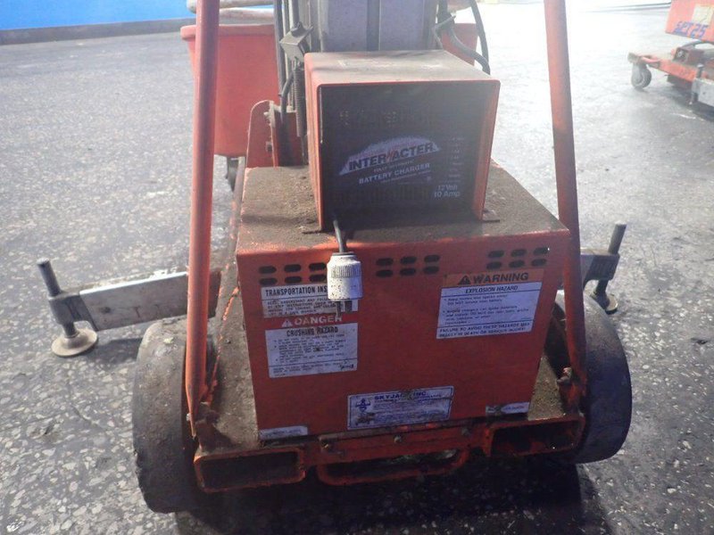 SKYJACK 350 LBS MANLIFT  -  I30