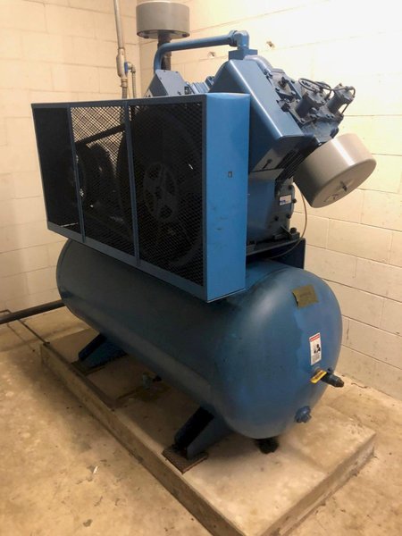 25 HP QUINCY AIR COMPRESSOR