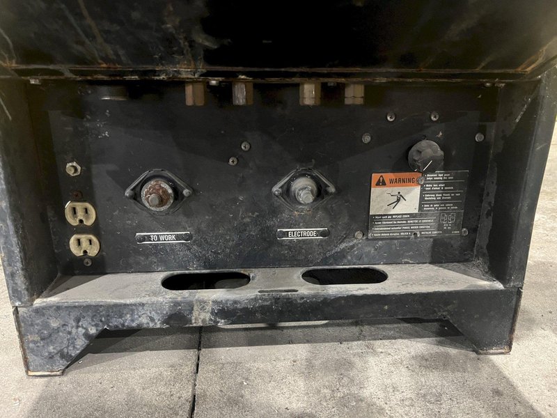 LINCOLN SQUARE WAVE TIG-350 WELDER: STOCK #18493