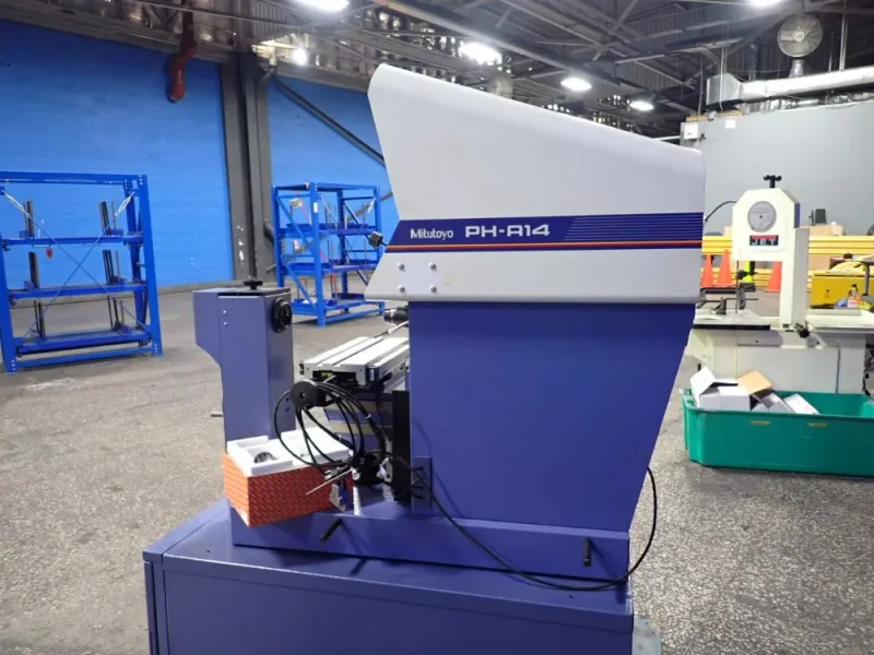 MITUTOYO 16" OPTICAL COMPARATOR   -  PH-A14