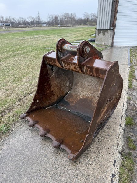 2013 KOBELCO SK210-9 EXCAVATOR W/ SPARE BUCKET. STOCK # 0429826