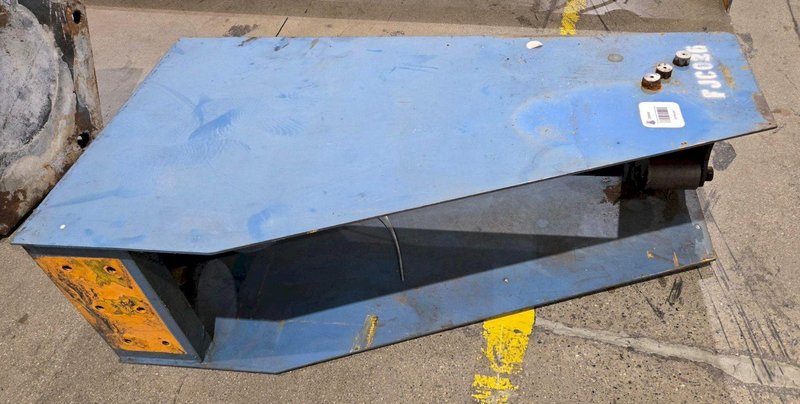 EATON 1/2 TON JIB CRANE USED