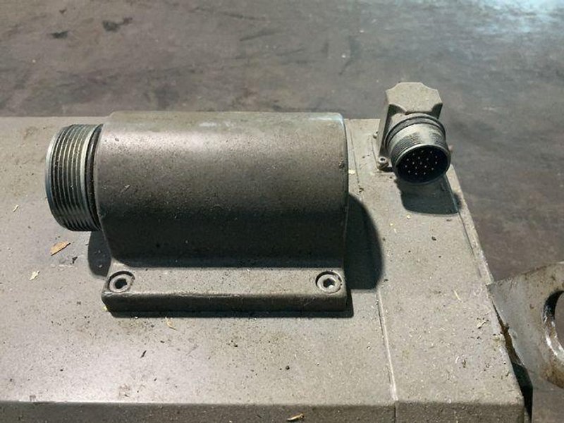 SIEMENS SERVO MOTOR   -  1FT6105-1AC71-4AG1