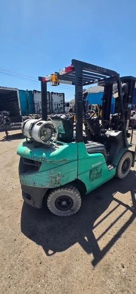 Mitsubishi FG25N 5,000 lb Pneumatic Tire LP/Gas Forklift, 2013 – Warehouse &amp; Yard Lift Truck (1)