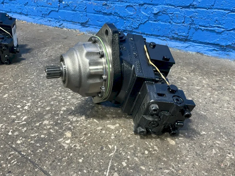 DANFOSS MOTOR TRACK DRIVE  -  51C060-1-RD1B