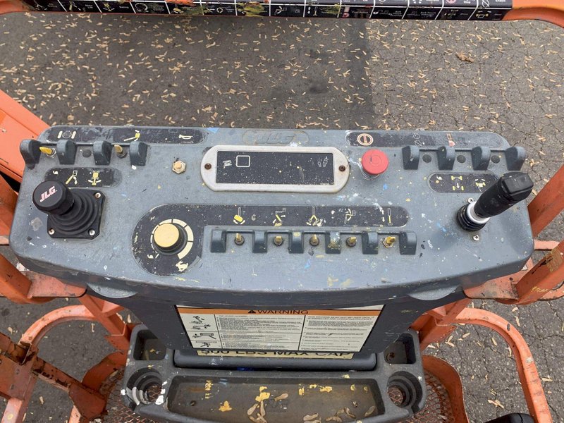 JLG MODEL: E400AJPN MANLIFT: STOCK #73042