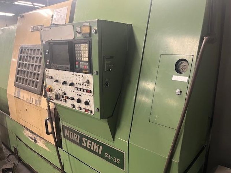 Mori Seiki SL-35A CNC Lathe, 1988 – Tailstock, Chip Conveyor