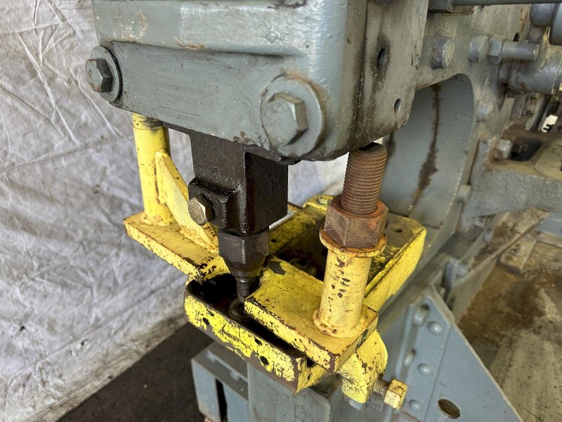 6&quot; X 6&quot; X 1/2&quot; HENRY &amp; PEL MODEL MK-20 IRONWORKER: STOCK #77858