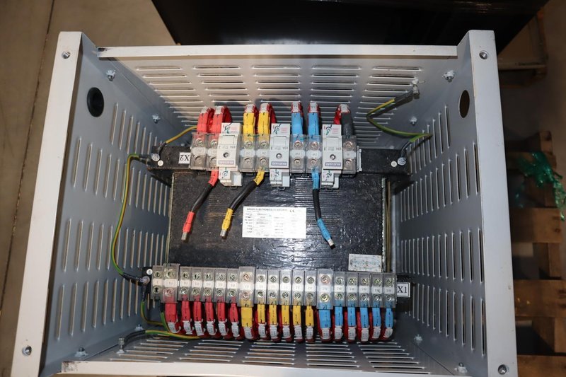 Bando Electronics Transformer, Primary 240,380,400,415,440,480V, Secondary 200-220V, **Missing Top Panel**- Auction Item